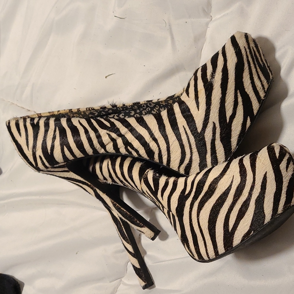Jessica Simpson heels